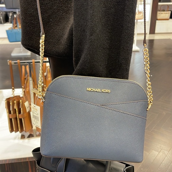 MICHAEL KORS
Jet Set Travel Medium Dome Crossbody Bag
Navy
NWT - Picture 7 of 16